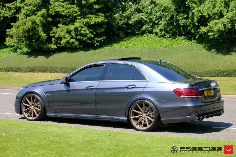  Mercedes-AMG E63 on Vossen Wheels (VFS10) 2017 года  (фото 11 из 18)